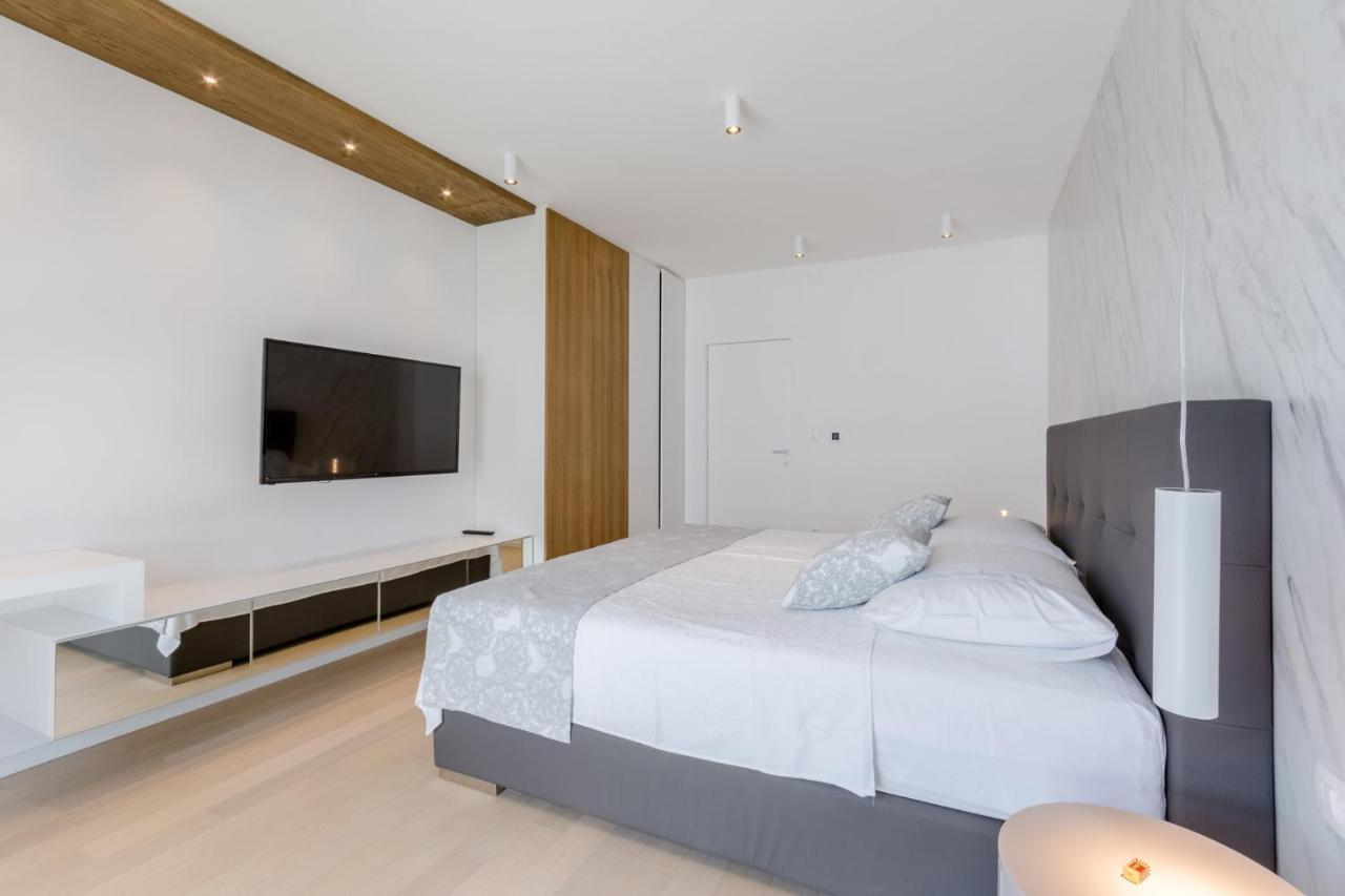 Villa Vitae & Villa Pax Sutivan Phòng bức ảnh
